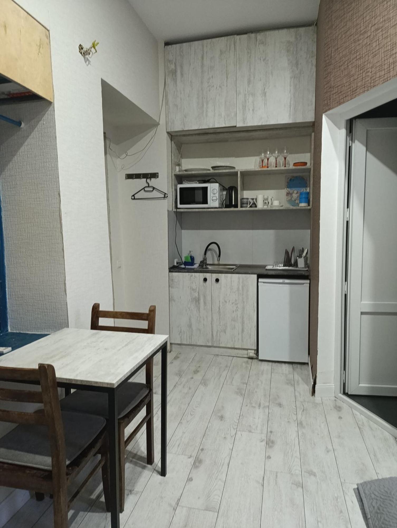 Nino'S Apartment In The Center Of Tbilisi Eksteriør billede